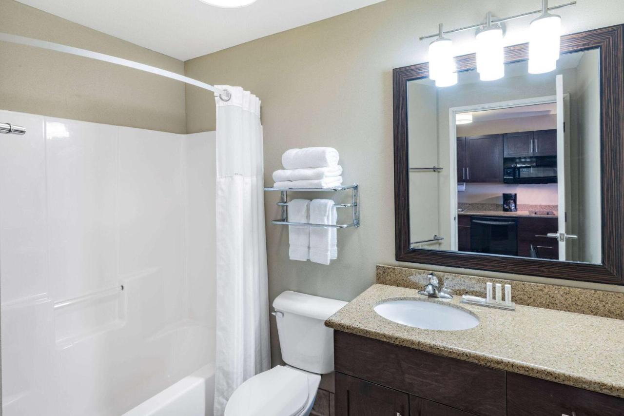 Hawthorn Suites By Wyndham Williston Exteriér fotografie