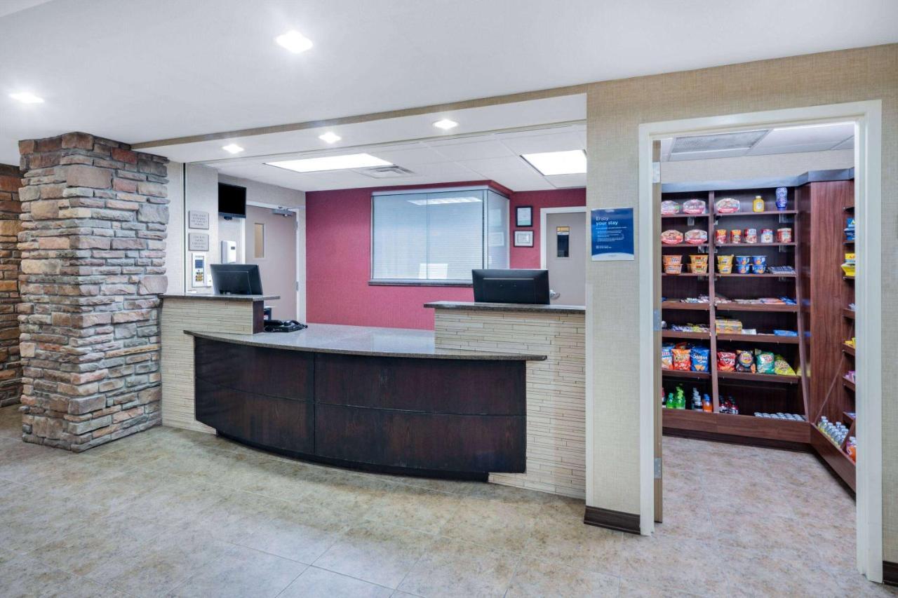Hawthorn Suites By Wyndham Williston Exteriér fotografie