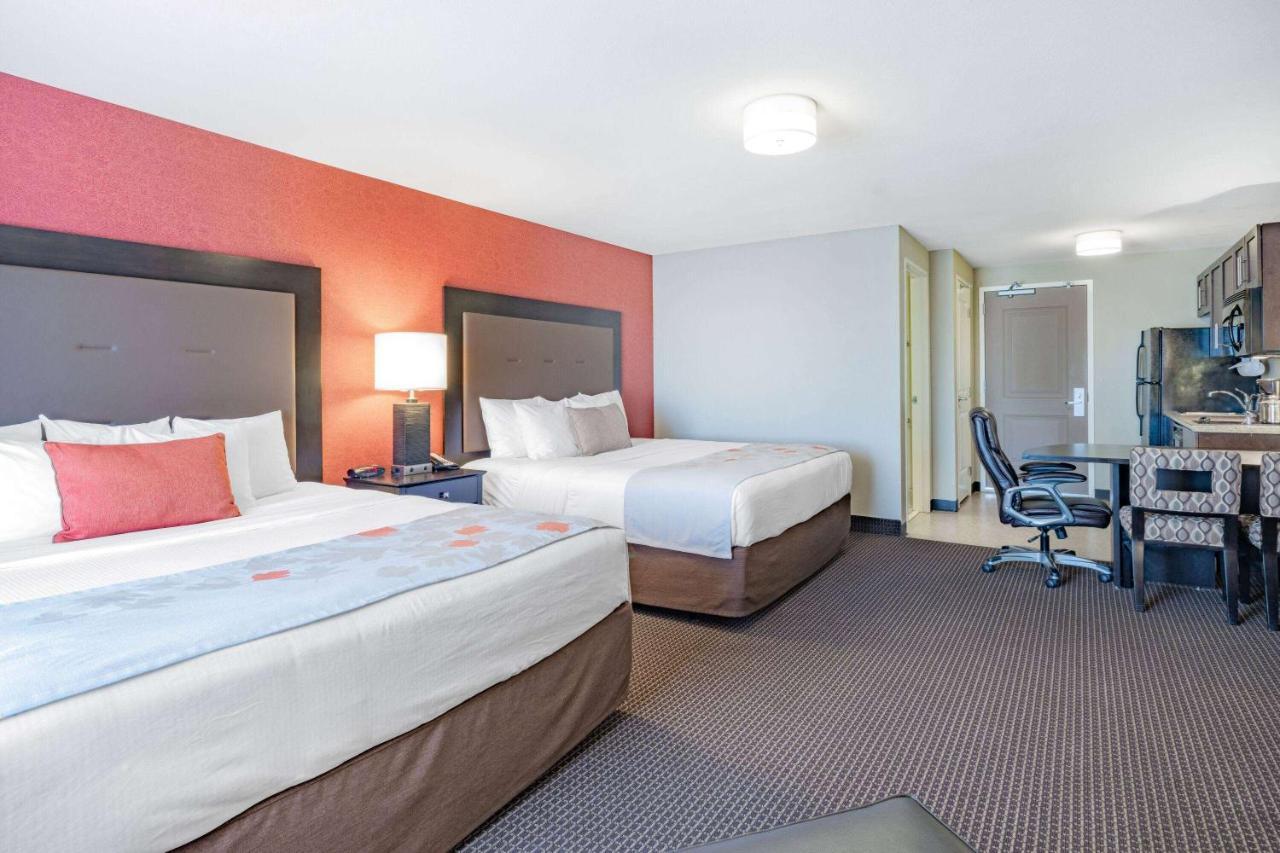 Hawthorn Suites By Wyndham Williston Exteriér fotografie